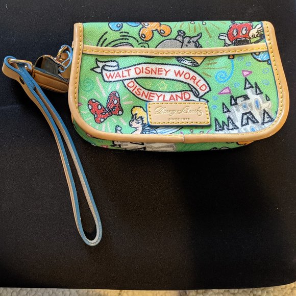 Disney Parks Dooney & Bourke Green Wristlet NWOT - Picture 3 of 9